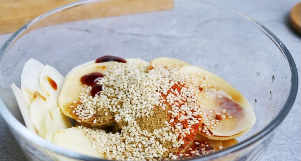 土豆片|好吃的停不下来的烤土豆，做法超级简单，分分钟学会