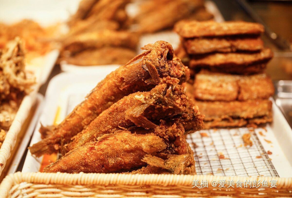 饭店大厨炸鱼的秘方,外酥肉嫩,不吸油不腥气,吃着太香了