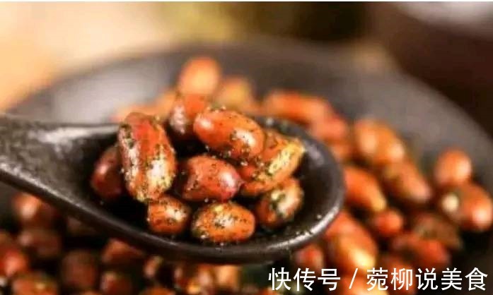 营养成分|女人常吃一零食,不便秘了,排出湿气,皮肤越来越好