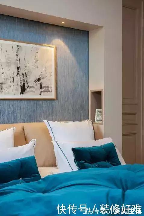 床尾|现在床头墙流行这样设计，连床头柜不用买了，实用不止一点点