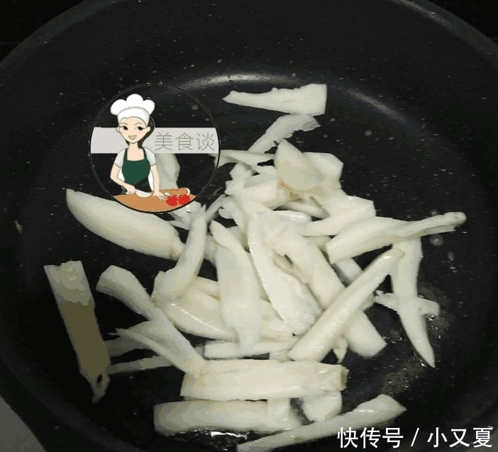 儿子不吃蔬菜, 我炒了这盘菜上桌, 清脆爽口, 儿子立马胃口大开!