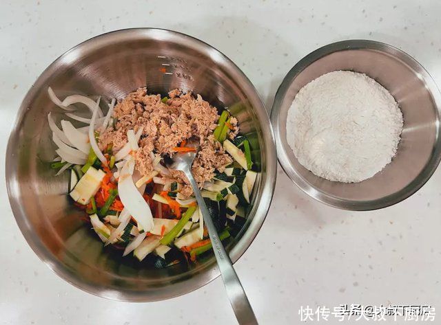中筋面粉|韩国小吃在家做，大叔教你韩式煎饼，金黄焦脆，口味百变，超美味