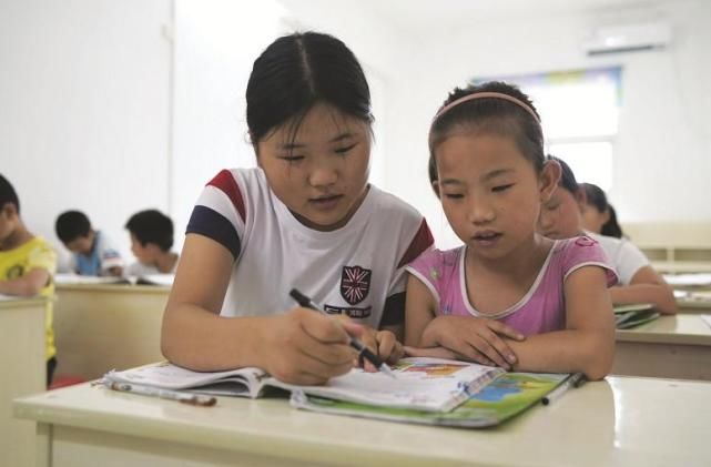 补课费水涨船高，学生一年补课多则数万元，家长们有苦难言