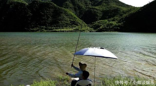 钓鱼打窝时,注意这3点,熟记5须知,钓好鱼不难