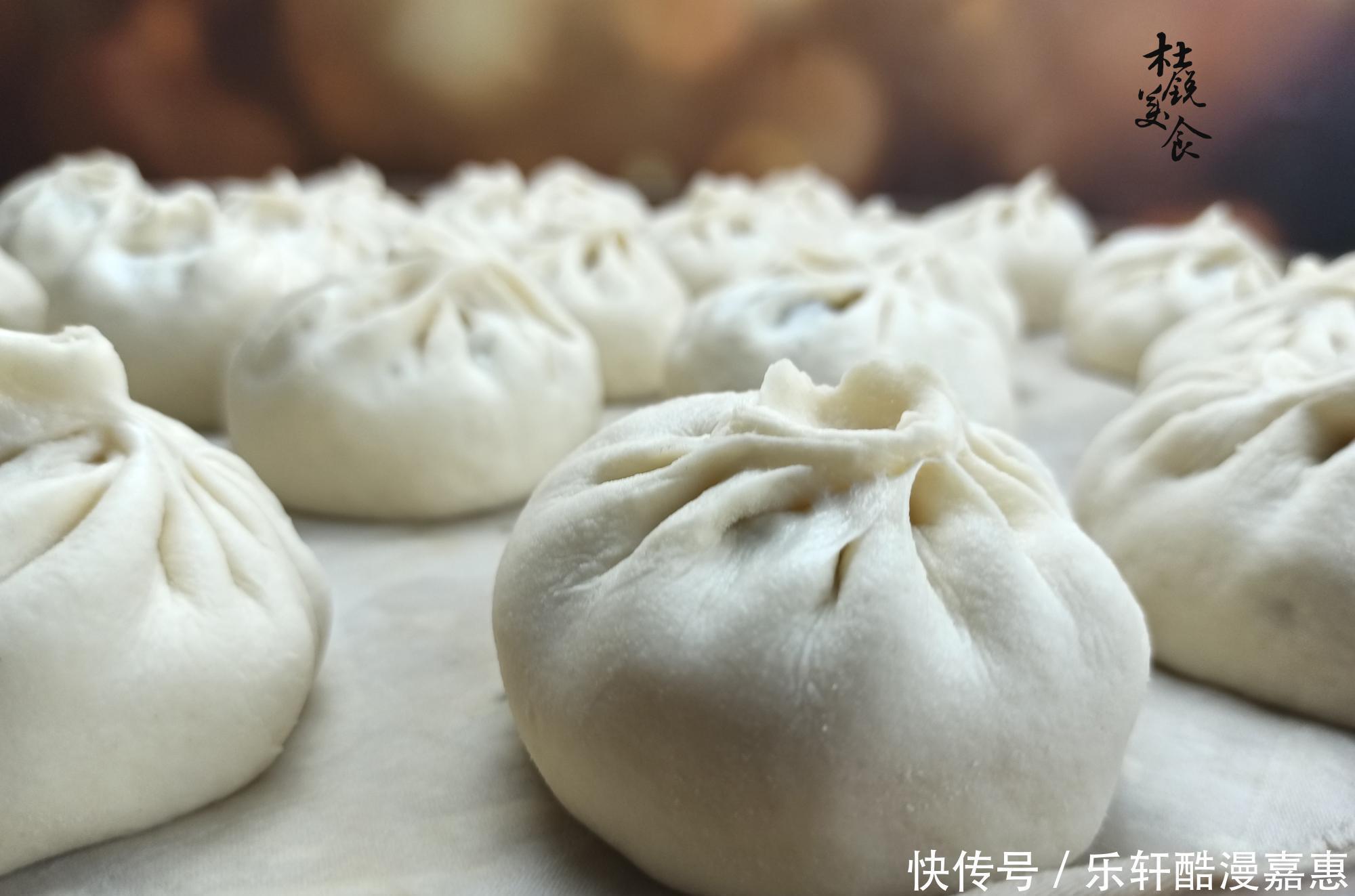 小年,给家人蒸野菜大包子,搭配“红白2种豆腐”,纯天然太好吃