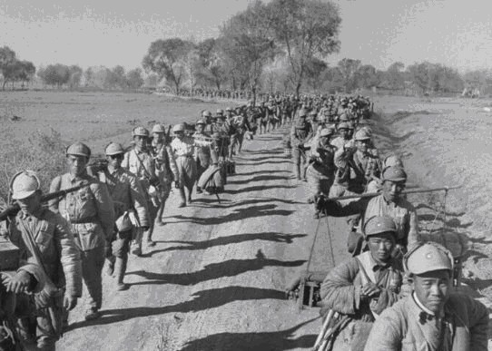 战役|此人有天下第一军，却被彭老总用一种战术反复调戏，气得暴跳如雷