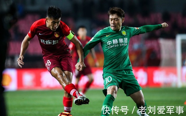 李磊|官宣!中超豪门首位新援诞生!前国脚回归,签下河北队队长
