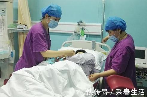 老公|男孩陪46岁妈妈生产,医生夸赞孝顺,妈妈他是孩子的爸爸