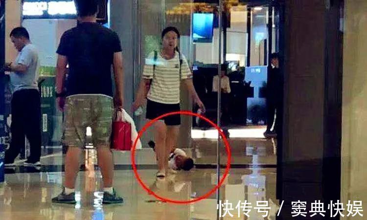 撒泼|嫌玩具太贵,宝爸超市倒地撒泼打滚,儿子我不要了还不行吗