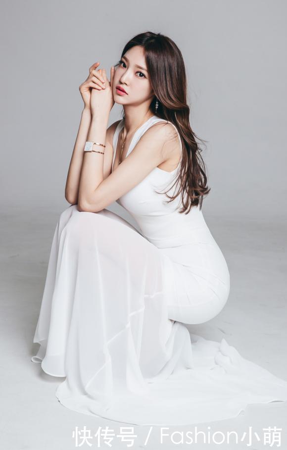 十足|朴正允V领拼接网纱连衣裙,挡不住的时尚气质让你仙气十足