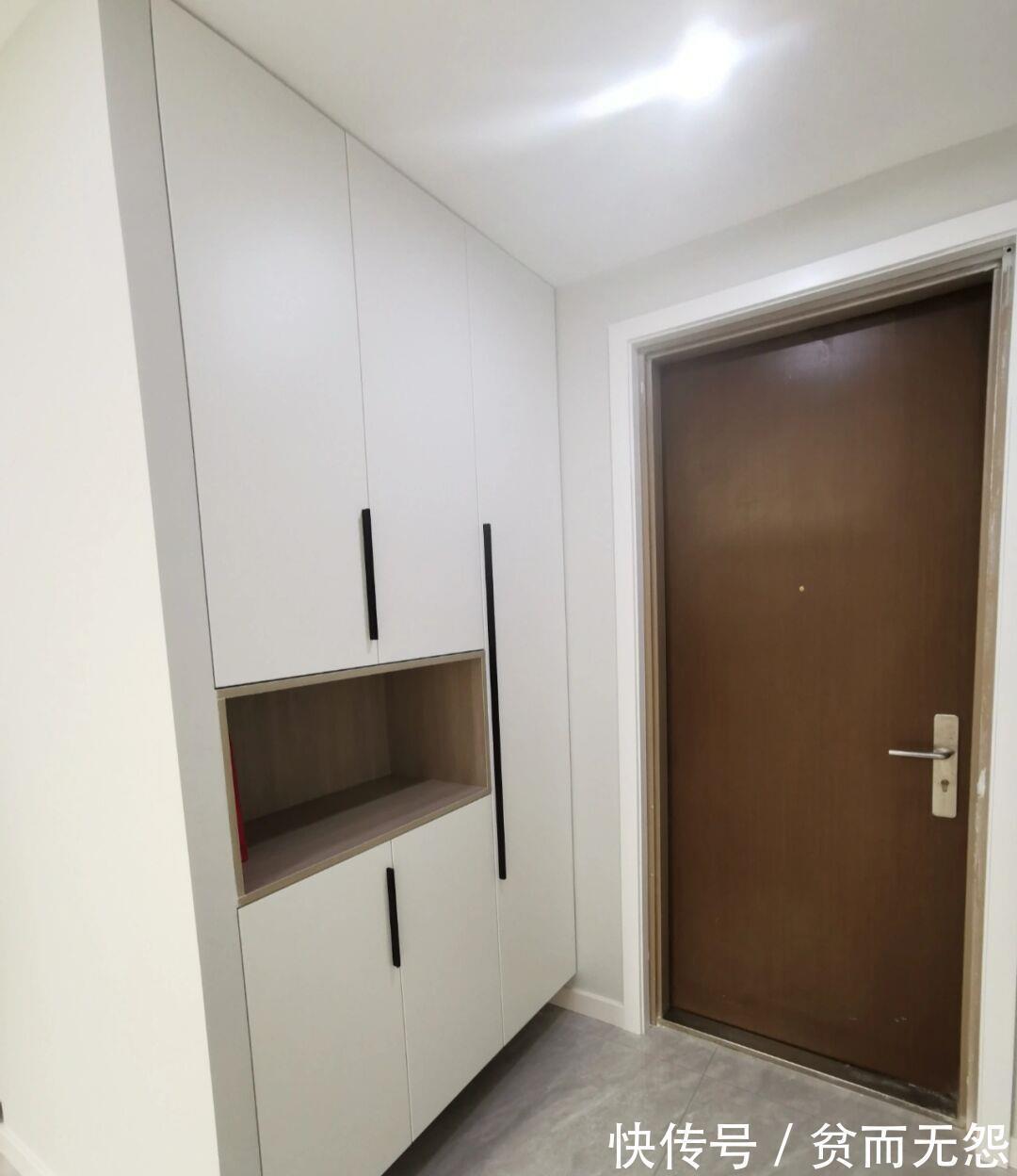 硬装|硬装做完了,不做电视墙,打扫干净很喜欢,尤其是木工打的柜子!