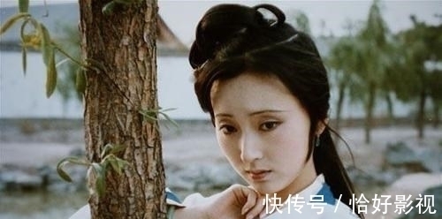 金玉良缘@贾宝玉挨打,林黛玉哭得眼睛肿得像桃子,薛宝钗哭了一宿,为何?