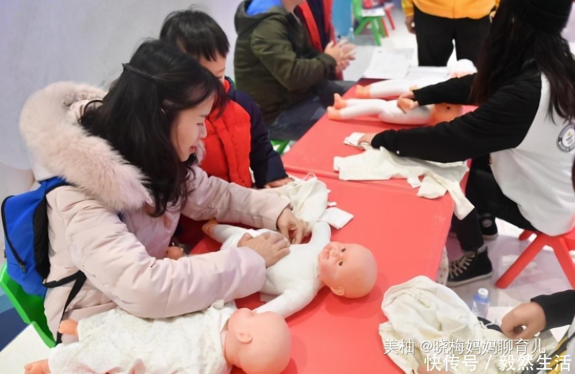 新手妈妈|8个月女婴身上臭味熏天,一直洗不干净,医生的话让妈妈自责不已