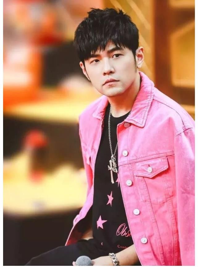 好声音|《好声音2021》导师临时换人，那英接替刘欢出席，终究还是逃不过