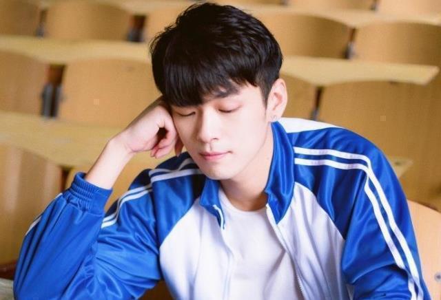 脚掌|学生这“3部位”越长,说明身高还能再“发育”,长大后妥妥的大高个