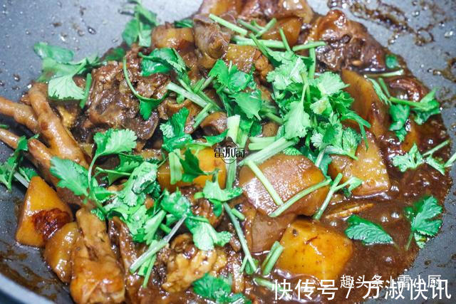 这个菜从年头吃到年尾,一块多钱一斤,吃一个相当于吃10个苹果