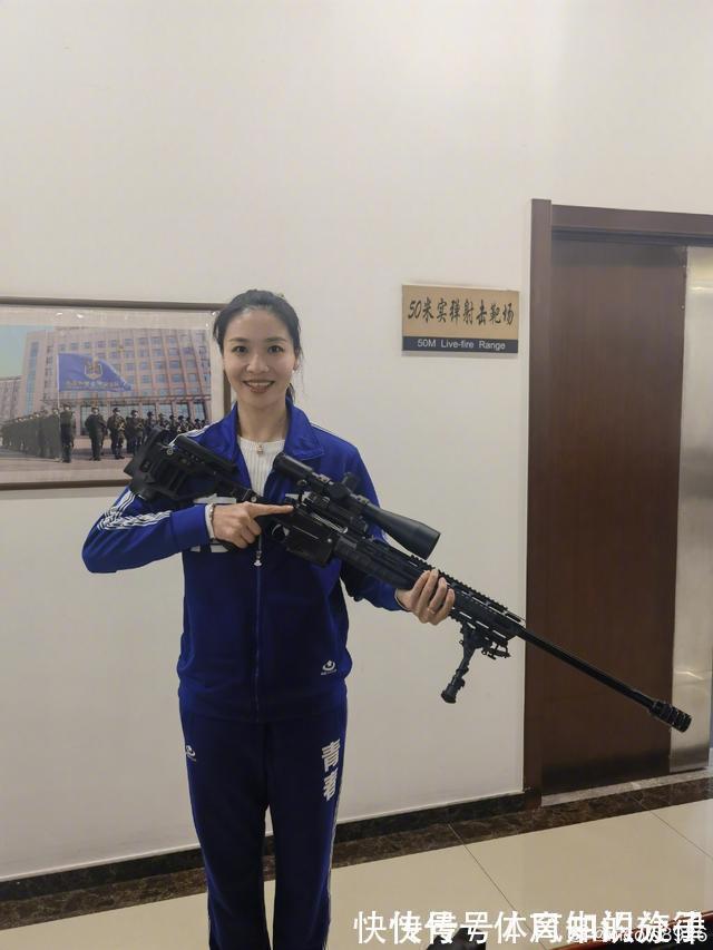 瓦尔加斯|英姿飒爽!中国女排美女队长晒出近照,略显婴儿肥却仍貌美如花
