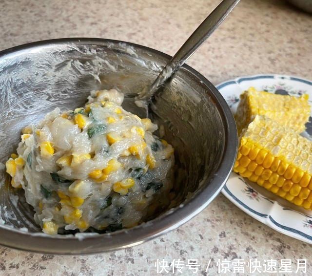 美食天下|香煎虾饼,鲜香营养,孩子超爱吃!
