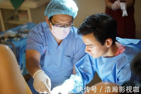 产妇|丈夫陪老婆生产,月子刚过就提离婚,分娩专家最好别让老公陪产