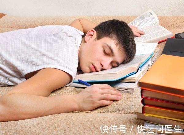 焦虑感|为什么考试前总会出现焦虑感?父母的教育,会影响孩子的成绩吗?