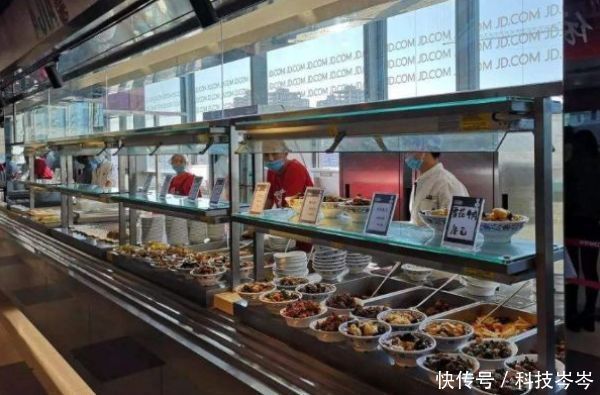 答案|刘强东真把员工当兄弟?京东食堂曝光后,答案很明显