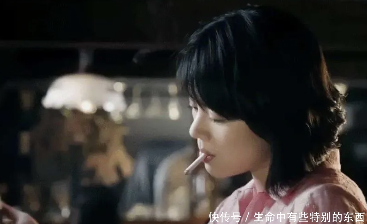  堕落|《第一炉香》：张爱玲23岁的成名作，讲透女大学生的堕落与贪婪