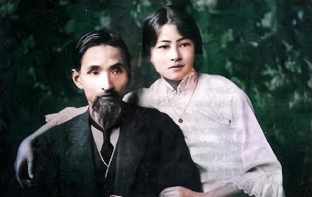 林徽因的罕见彩照:第一张眼前一亮,仿如一场视觉盛宴!