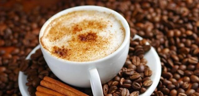 女性朋友|乳腺增生多是吃出来的，医生：4种食物尽量少吃，乳腺会更健康