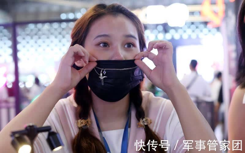 coser|这个夏天看漫展，口罩被coser玩出了“花”……
