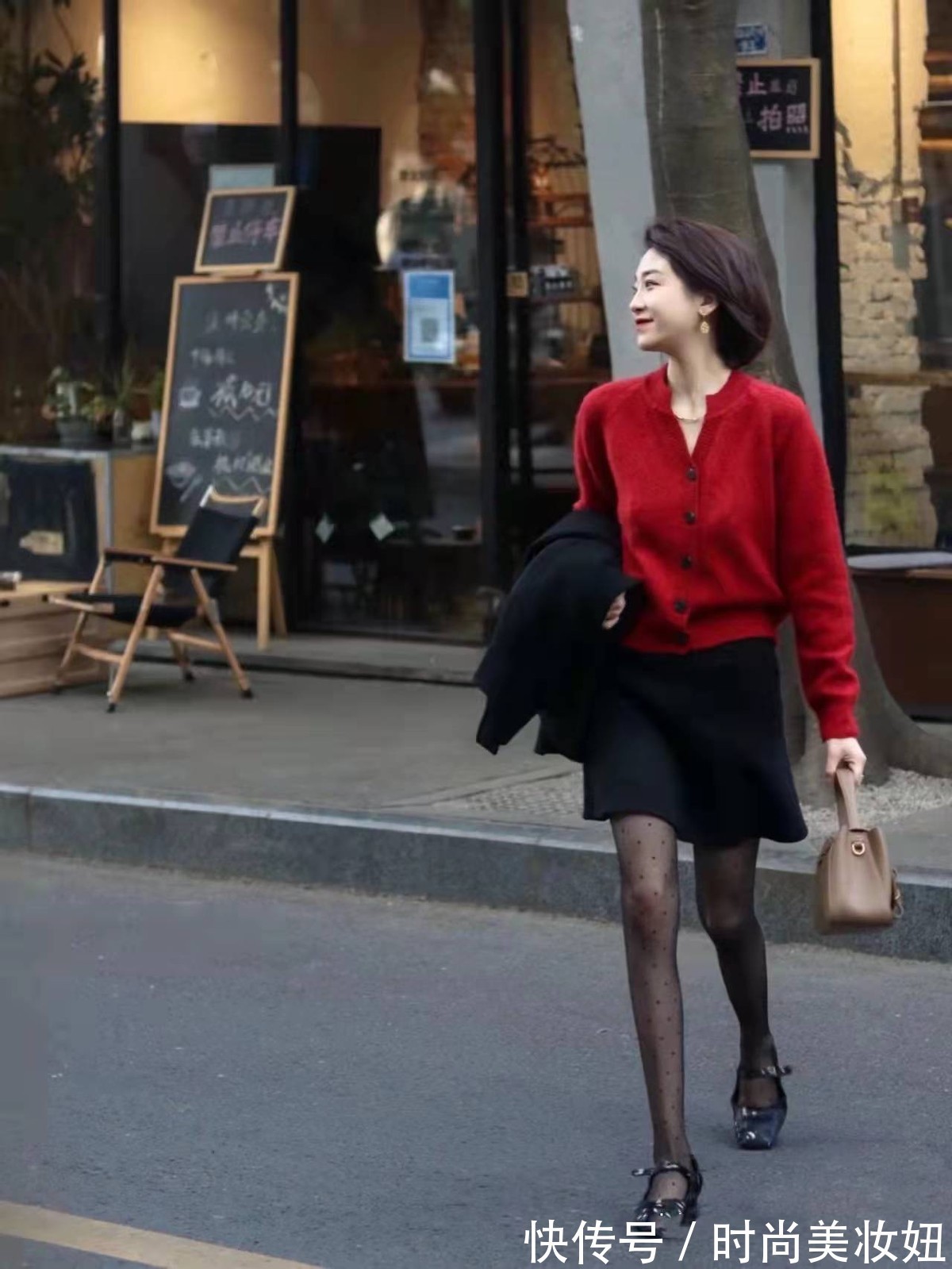 版型 原来毛衣这样搭很高级,显气质又时尚,适合30、40岁的女人