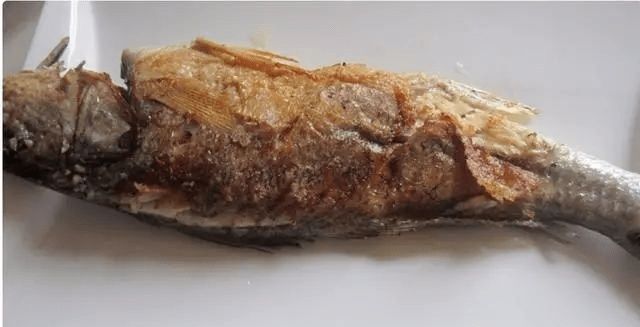 一道苦瓜鱼，美容养颜又减肥、关键做法还简单