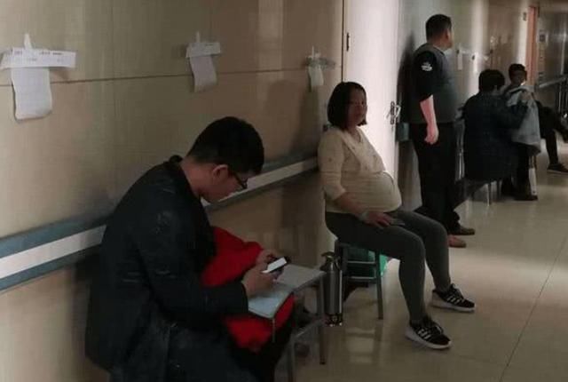 妈妈|胎宝在做四维时“好害羞”，折腾人还“白花钱”，怎样才会露脸？