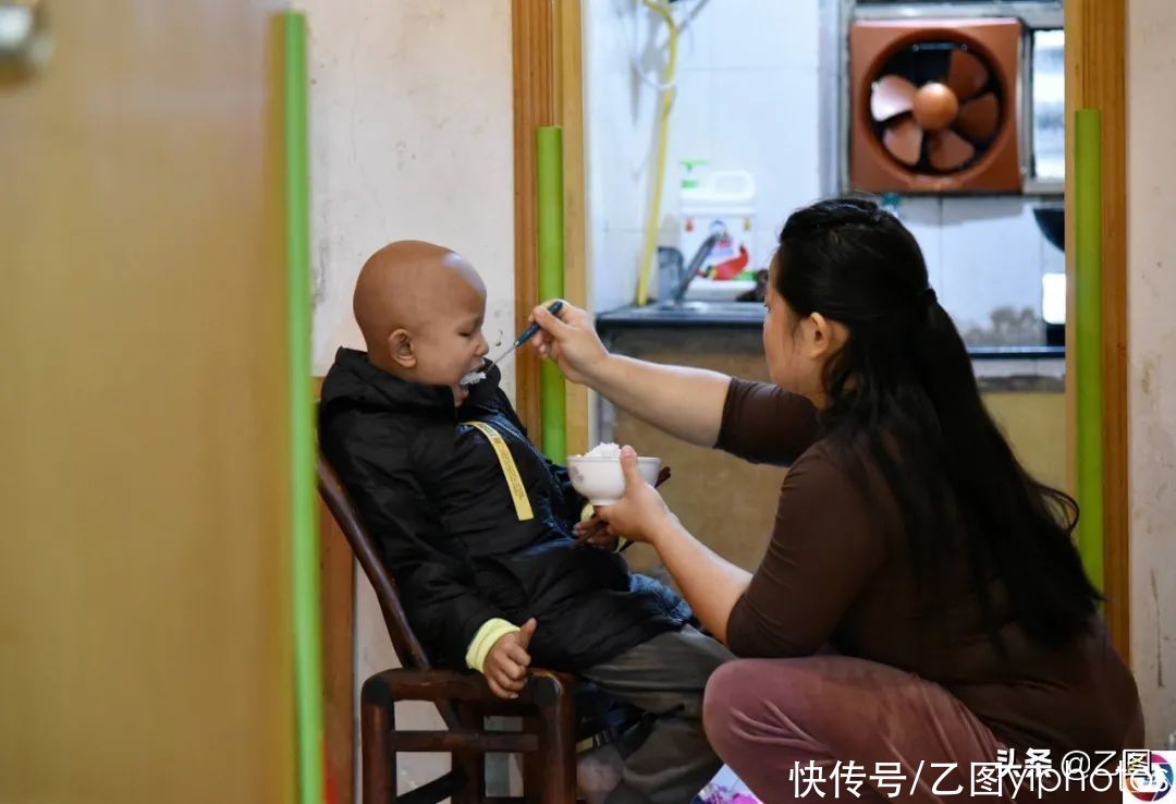 宫外孕|试管婴儿患孤独症后又患重症，母亲艰难守护6年，盼来一声“妈”