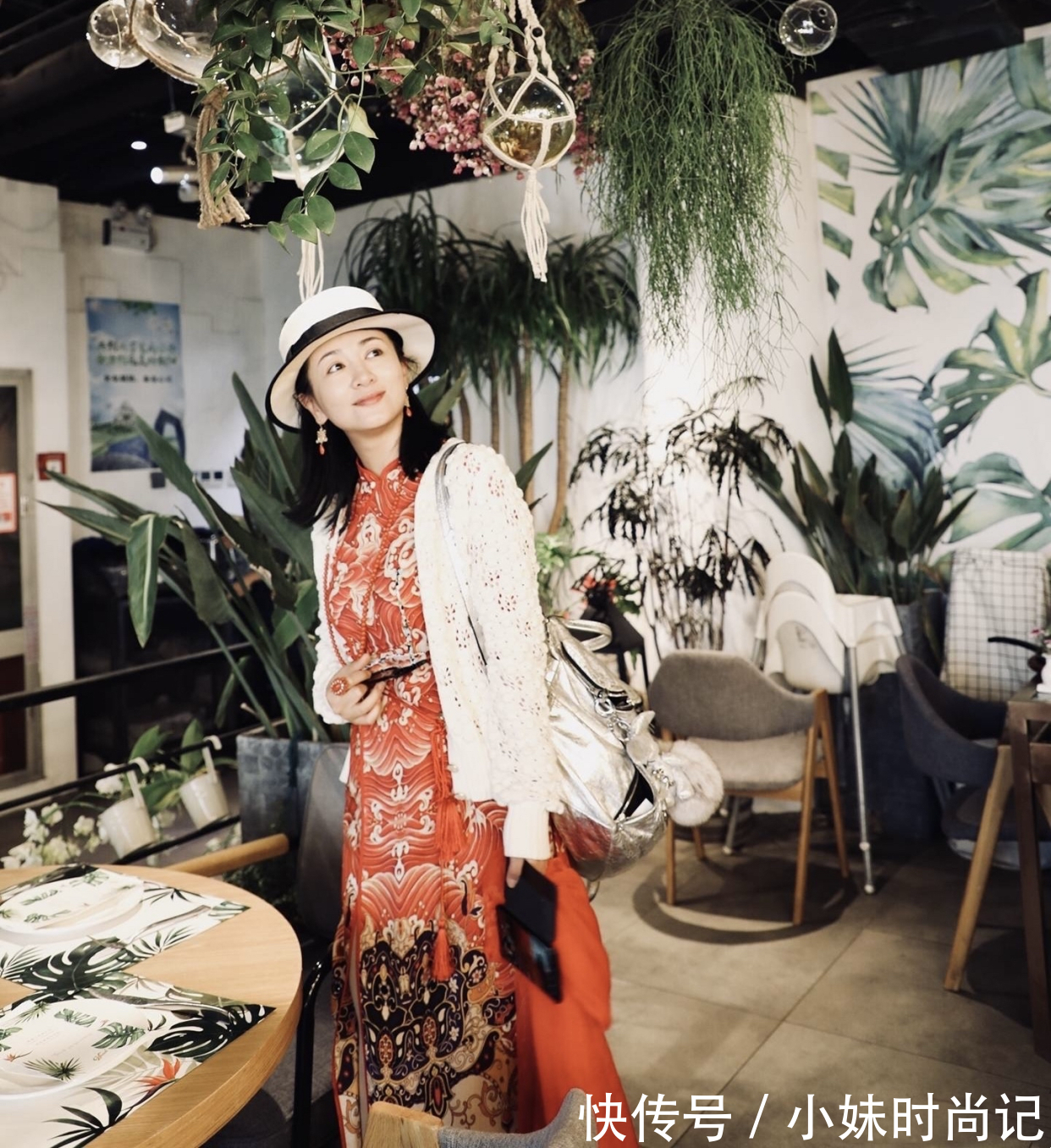 王慧娟|“碧游仙子”老了依然那么美,穿奶奶装高雅贵气,芭比粉也能hold