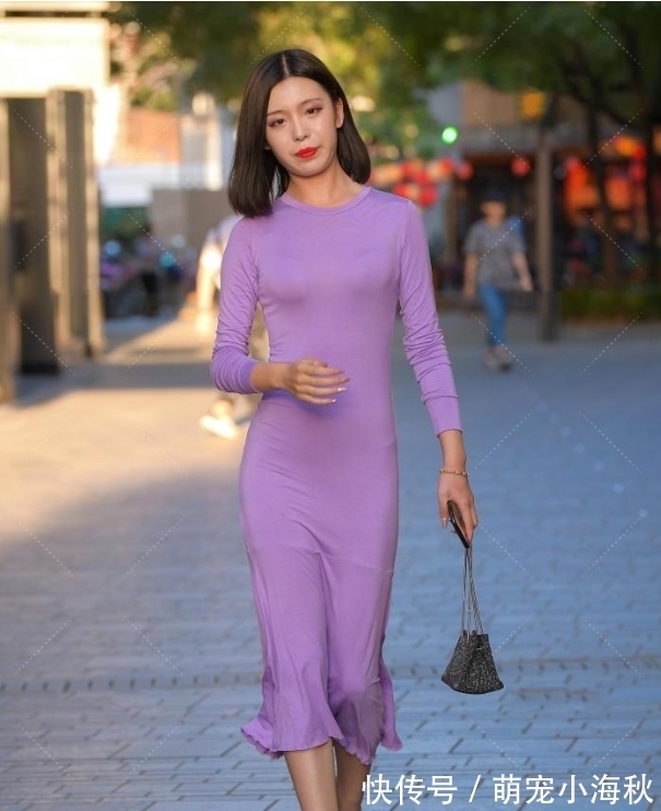 长裙 紫色丝滑长裙,别有一番风味