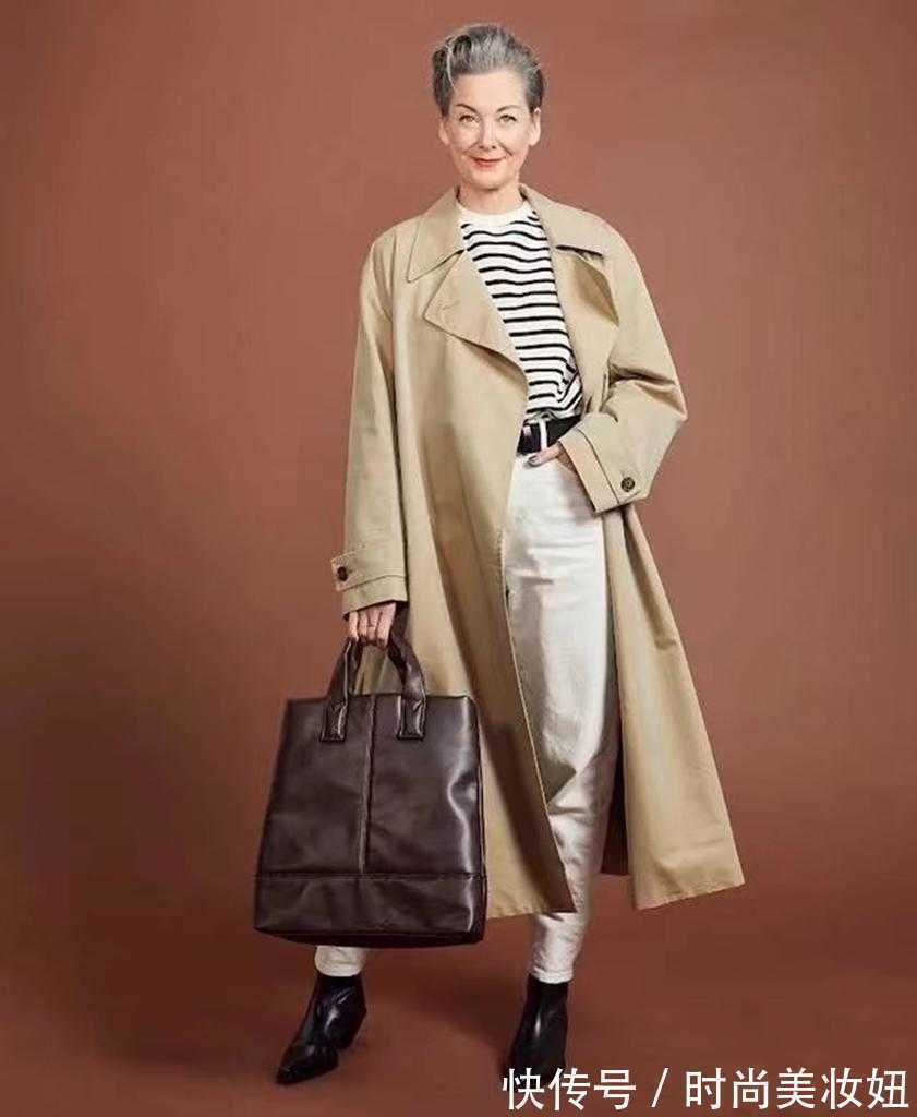 穿搭 这位49岁阿姨太会穿了,每一套都高级洋气,年轻人该学一学