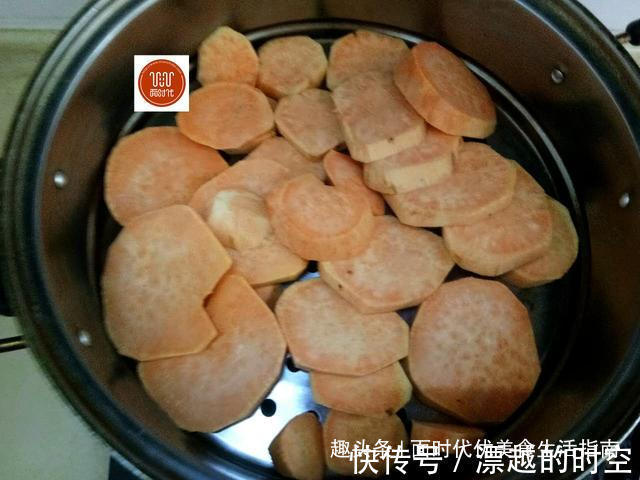 红薯饼的新做法,不烤不油炸,健康又美味,做法还简单!