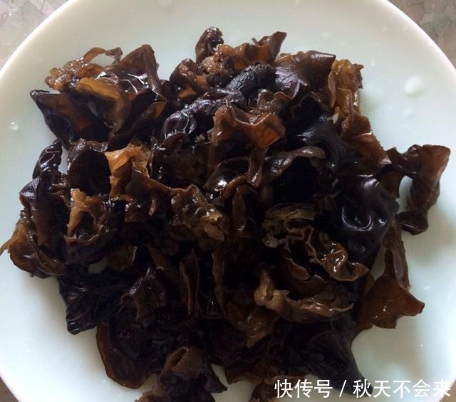 冬天要滋补,这3种黑色食物男女都要多吃,美容