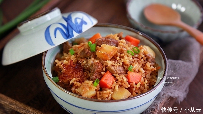 简单好做的懒人焖饭,一锅菜、肉、饭全有,下班再不用愁吃什么