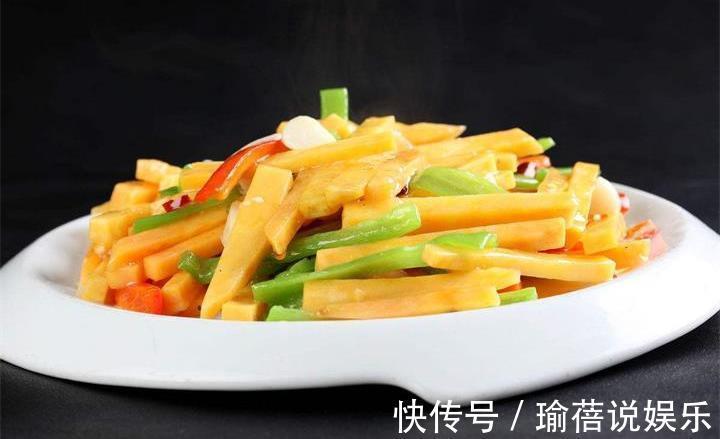 老伙夫透露,炒土豆丝时多加“这一步”,保证脆爽好吃还不粘锅