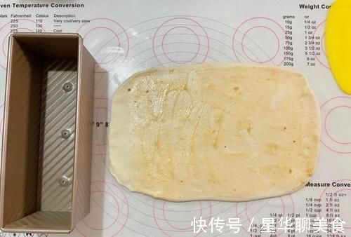 松软的面包体与丰富馅心让人欲罢不能,而且做法超简单,新手快学
