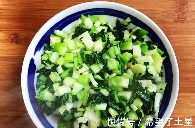 青菜|这个做米饭的做法真新奇，一口吃进去，别有一番风味！
