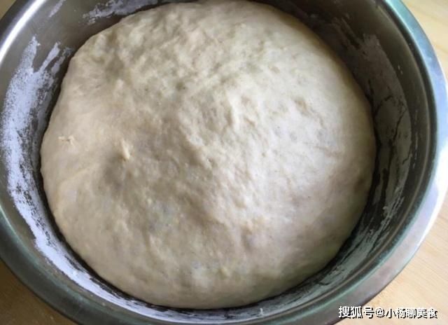 发面技巧,和面时除了加酵母,再加几滴它,不到10分钟就发满盆!