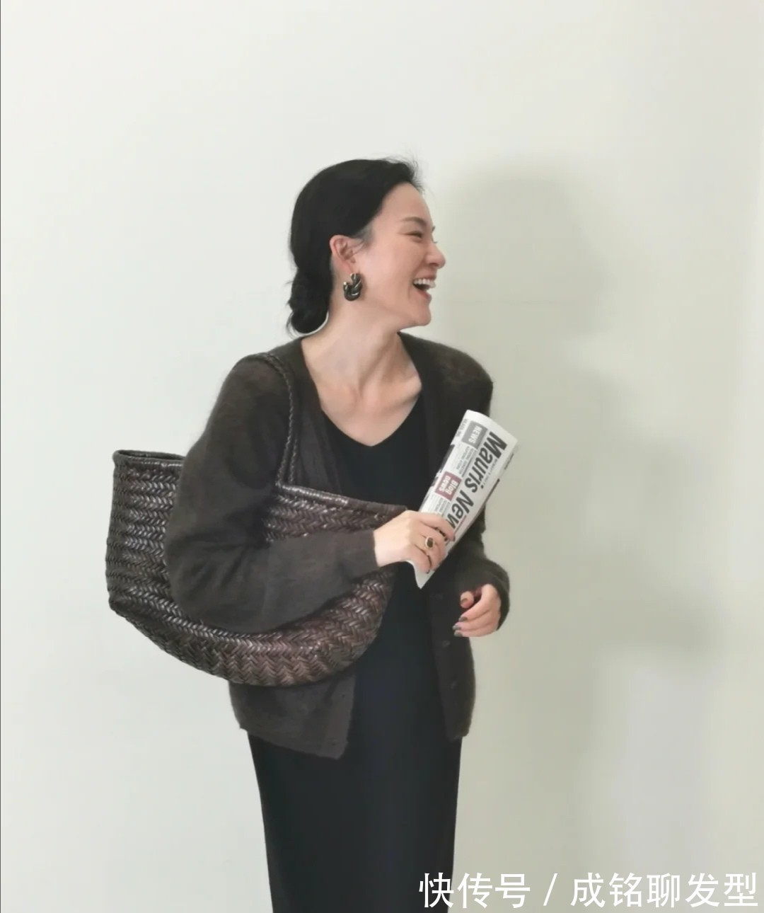 针织开衫|女人过了40岁别穿得花里胡哨,俗气又显老气,其实越简单越高级