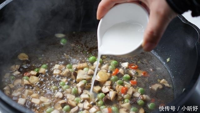 这菜味道鲜香口感滑嫩，全家都喜欢，每次吃得连汁都不剩