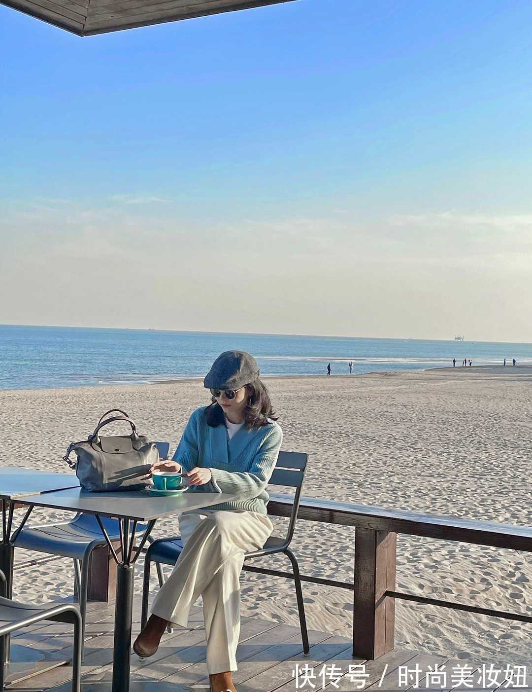 搭配|“蓝+白”是我见过最显气质的搭配,看三木治愈系穿搭,优雅气质