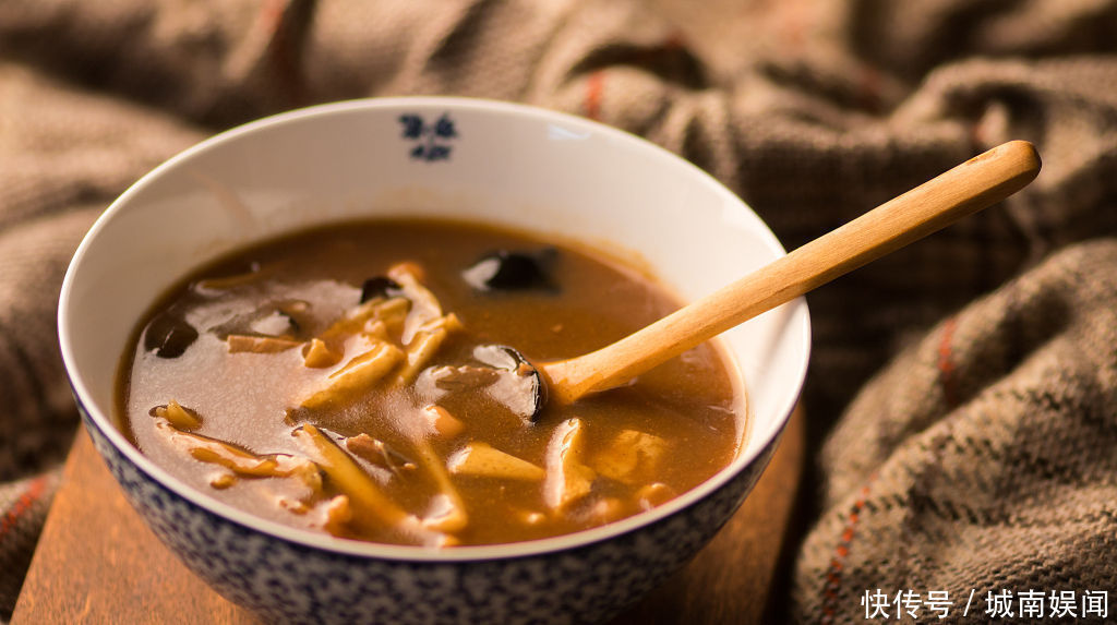 酸辣汤怎么做才好喝掌握几个小技巧,酸辣开胃,天天喝都不腻