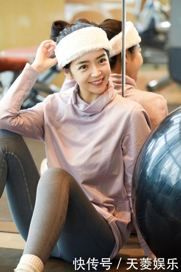 冬季别穿得太“沉闷”,学三木的气质搭配,得体优雅、照搬简单