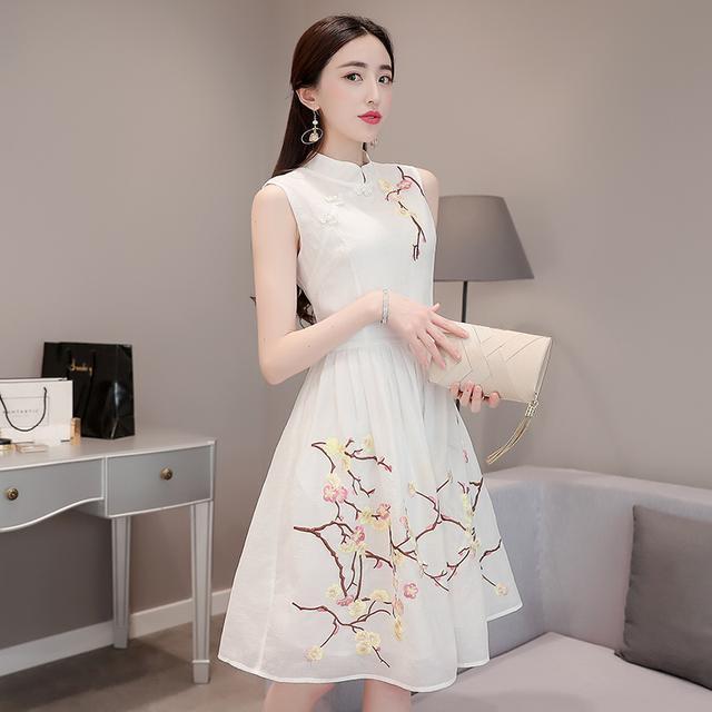 低领|优美旗袍连衣裙,时尚修身,尽显玲珑曲线之美