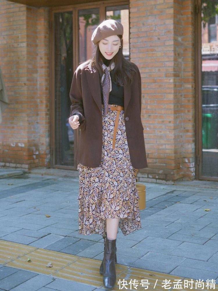 搭配|大衣+碎花裙搭配,优雅大方有韵味